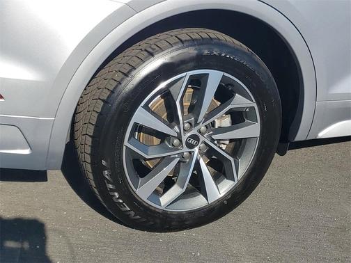 2022 Audi Q5 45 S line quattro Premium