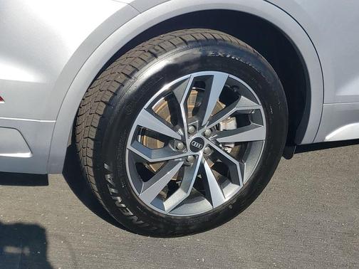 2022 Audi Q5 45 S line quattro Premium