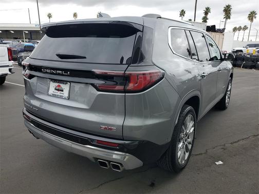 2025 GMC Acadia Denali