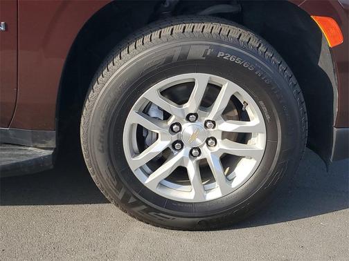 2023 Chevrolet Suburban LT