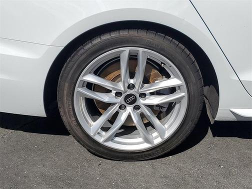 2023 Audi A4 45 S line Premium Plus