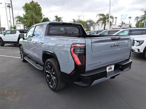 2025 GMC Sierra EV Denali