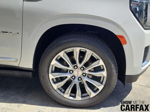 White Frost Tri-Coat 2021 GMC Yukon XL Denali