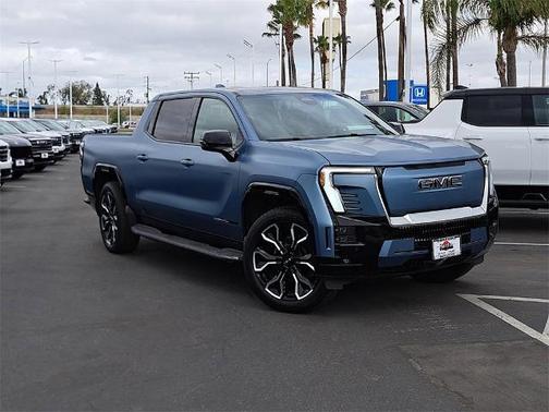 2025 GMC Sierra EV Denali