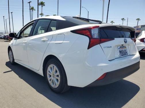 2022 Toyota Prius LE