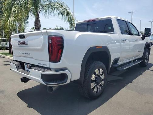 2025 GMC Sierra 2500 Denali