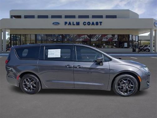 2020 Chrysler Pacifica TOURING