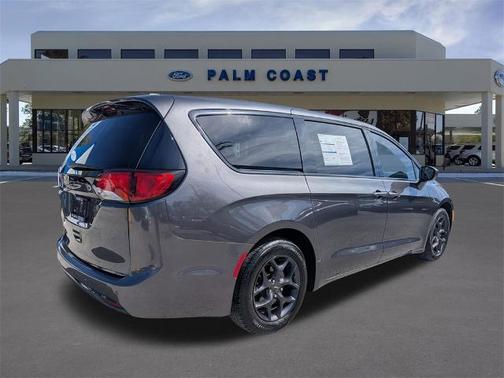 2020 Chrysler Pacifica TOURING