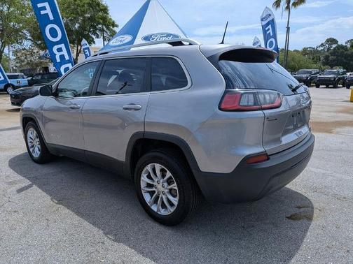 Billet Silver Metallic Clearcoat 2019 Jeep Cherokee LATITUDE