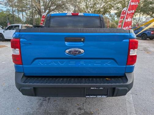 2022 Ford Maverick XL