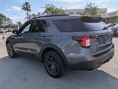 CARBONIZED GRAY METALLIC 2025 Ford Explorer ST-LINE