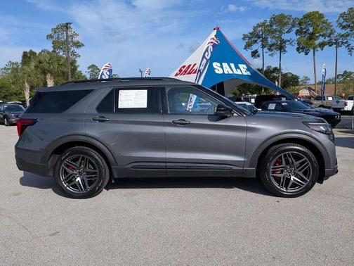 CARBONIZED GRAY METALLIC 2025 Ford Explorer ST-LINE
