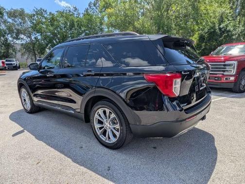 AGATE BLACK METALLIC 2023 Ford Explorer XLT