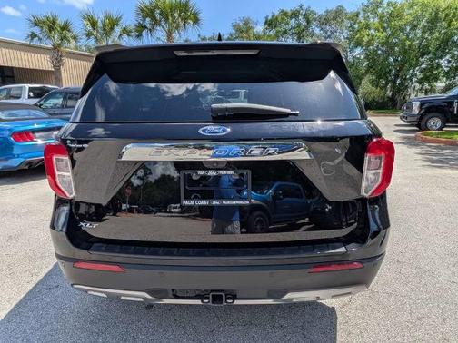 AGATE BLACK METALLIC 2023 Ford Explorer XLT