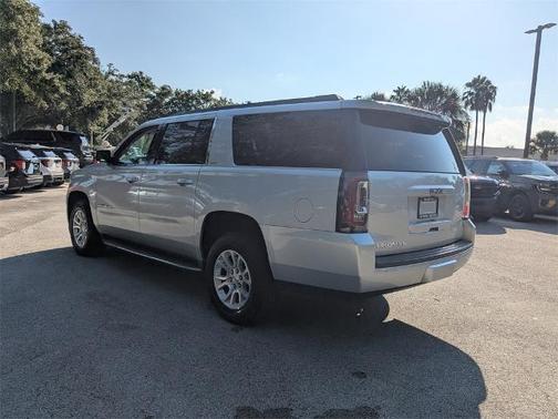 2017 GMC Yukon XL SLT