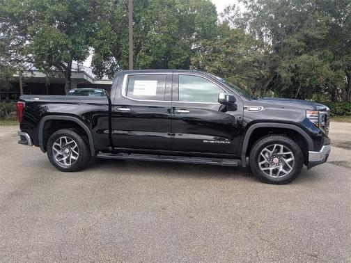 2022 GMC Sierra 1500 SLT