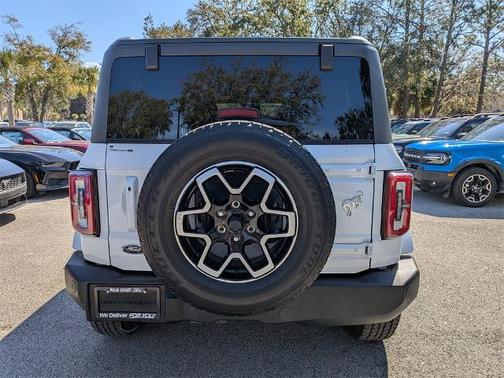 2024 Ford Bronco OUTER BANKS