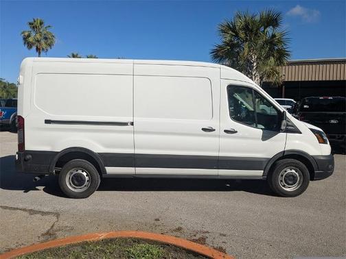 2025 Ford Transit-250 148 WB MEDIUM ROOF CARGO