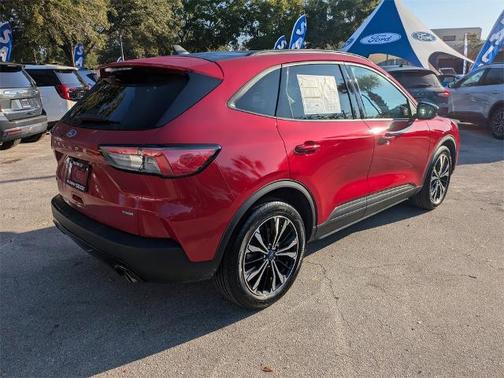 2022 Ford Escape SE