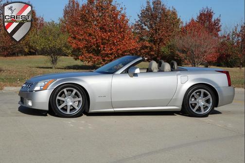 2005 Cadillac XLR Base