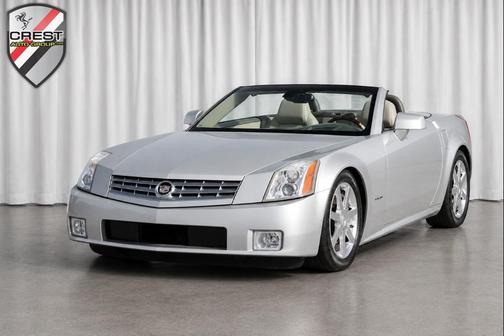 Light Platinum 2005 Cadillac XLR Base