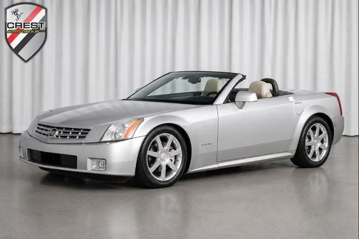 Light Platinum 2005 Cadillac XLR Base