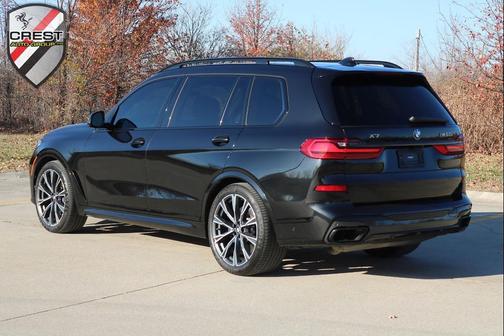 2022 BMW X7 M50i