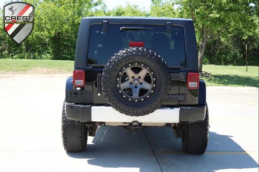 Black Clearcoat 2014 Jeep Wrangler Sahara