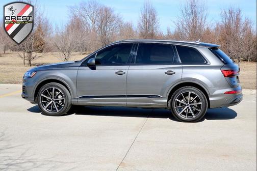 2022 Audi Q7 55 Premium Plus