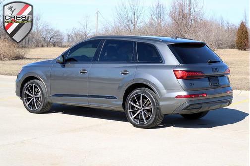2022 Audi Q7 55 Premium Plus