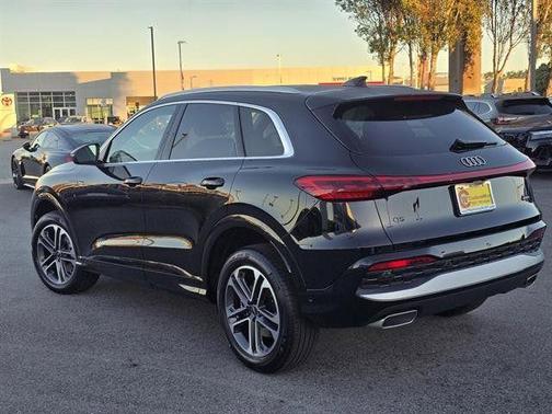 2025 Audi Q5 2.0T quattro Premium