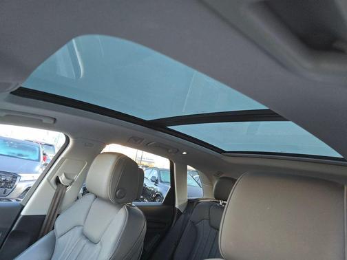 2023 Audi Q5 e 55 S line quattro Premium