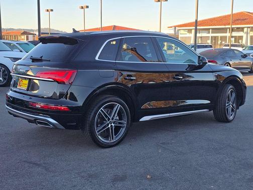 2023 Audi Q5 e 55 S line quattro Premium