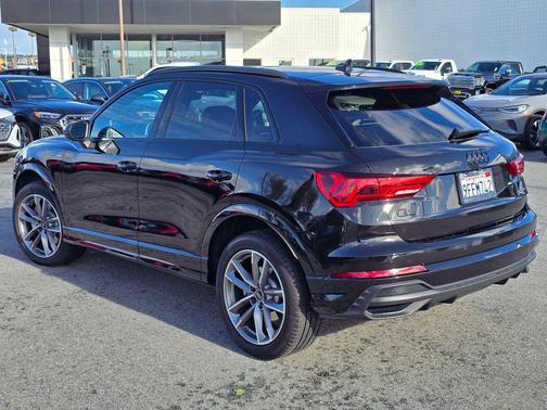 2023 Audi Q3 45 S line Premium