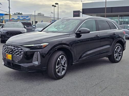 Black 2026 Audi Q5