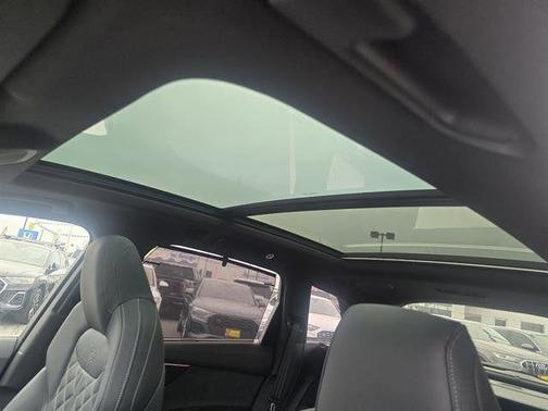 2025 Audi SQ7 4.0T Premium Plus