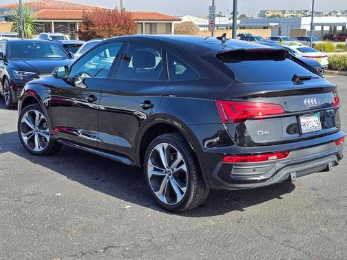 Mythos Black Metallic 2023 Audi Q5 45 S line Premium Plus