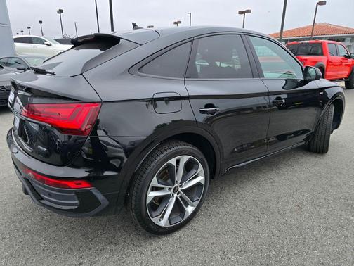 Mythos Black Metallic 2023 Audi Q5 45 S line Premium Plus