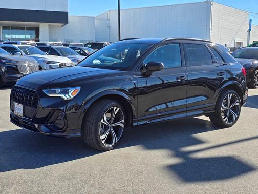 2023 Audi Q3 45 S line Premium