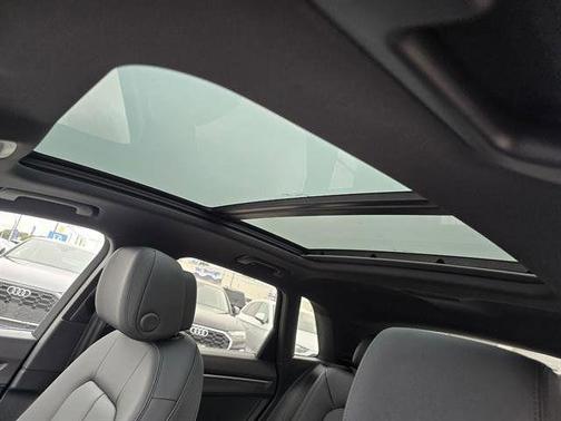 2025 Audi Q3 45 S line Premium