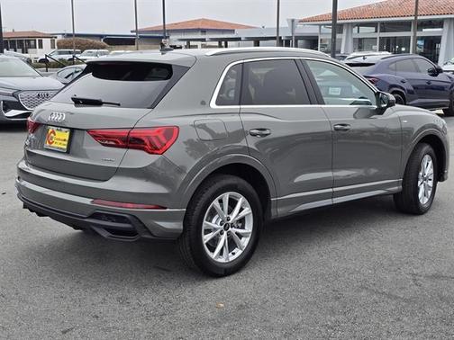 2025 Audi Q3 45 S line Premium