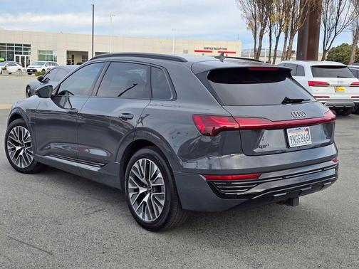 2024 Audi Q8 e-tron Premium