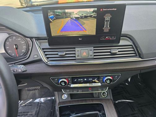 2023 Audi Q5 40 Premium