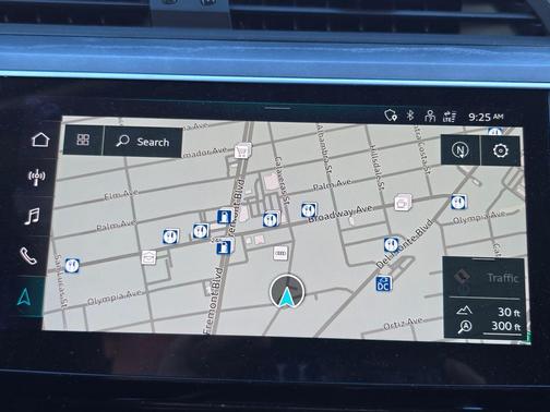 2023 Audi e-tron Premium Plus