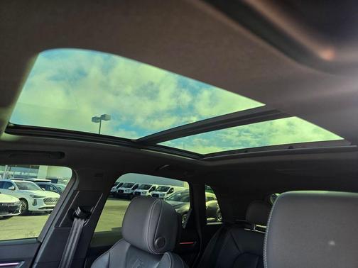 2023 Audi Q3 45 S line Premium