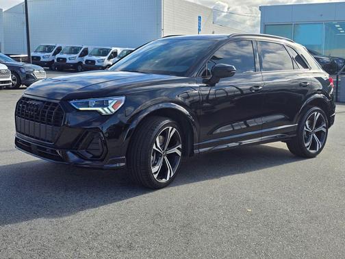 2023 Audi Q3 45 S line Premium