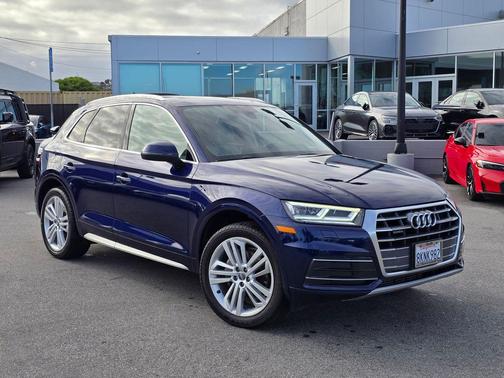 Navarra Blue Metallic 2019 Audi Q5 2.0T Premium Plus