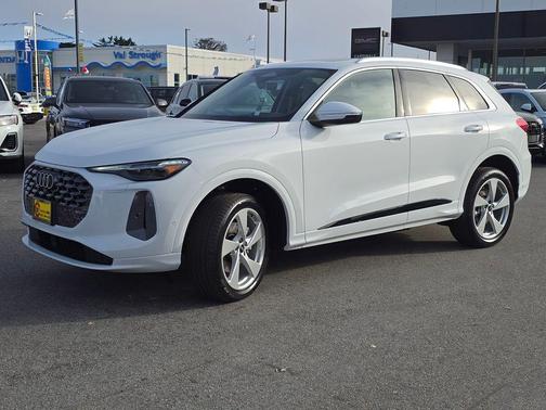 2025 Audi Q5 2.0T quattro Premium