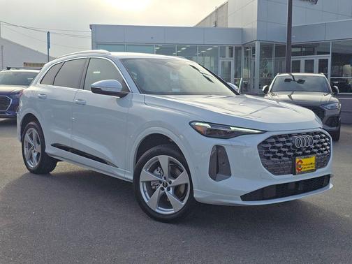 2025 Audi Q5 2.0T quattro Premium