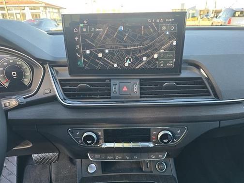 2023 Audi Q5 45 S line quattro Premium